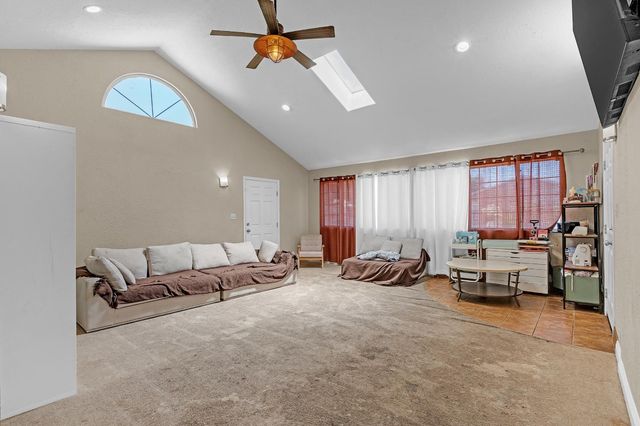 1829 Roanoke Ave, Sacramento, CA 95838