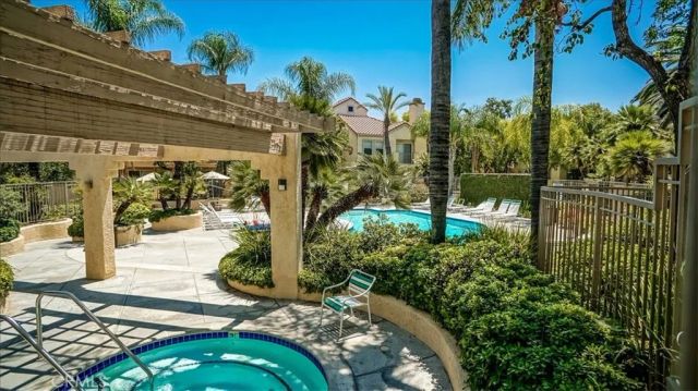 24153 Del Monte 362, Valencia, CA 91355