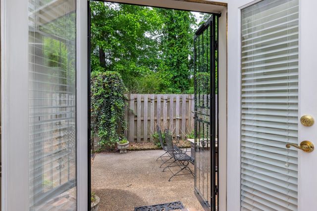 6611 RUE BEAUMONDE DR, Memphis, TN 38120