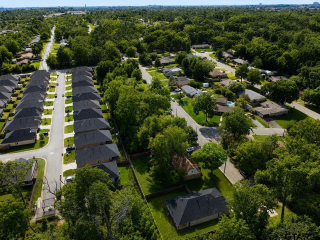 2305 DEBBY LN, Tyler, TX 75701