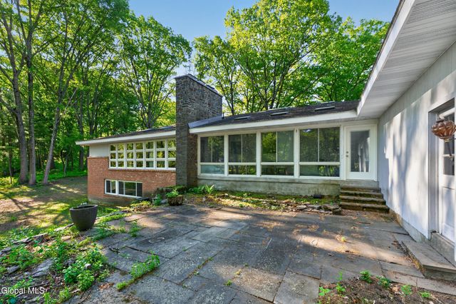 15 N Sage Hill Lane, Menands, NY 12204