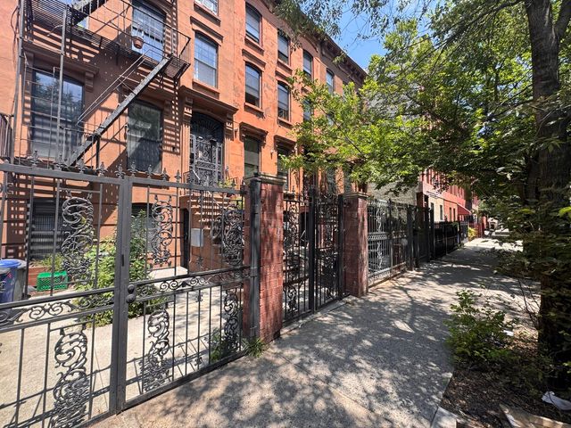 225 MADISON Street, New York City, NY 11216