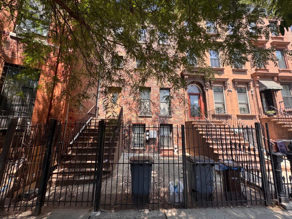 225 MADISON Street, New York City, NY 11216