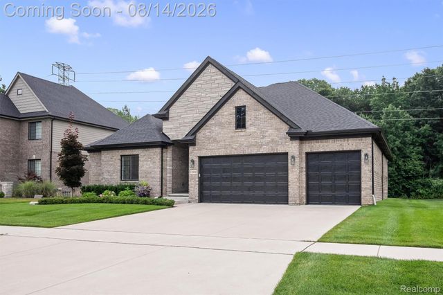 53908 Lawson Creek Drive, Shelby Charter Township, MI 48316