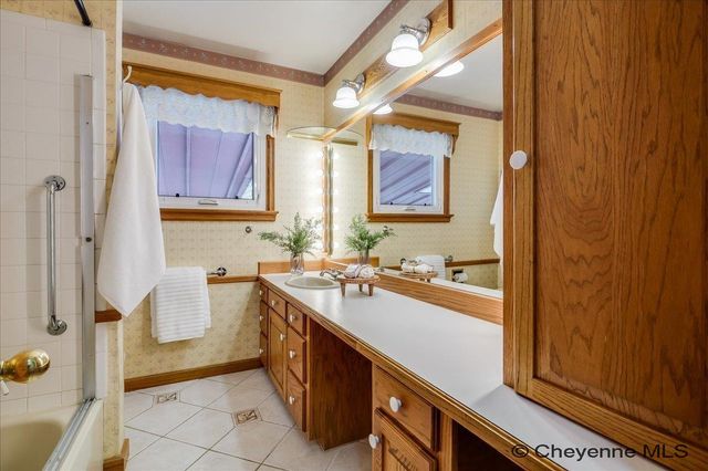 1608 MADISON AVE, Cheyenne, WY 82001