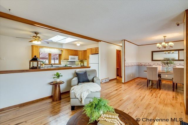 1608 MADISON AVE, Cheyenne, WY 82001