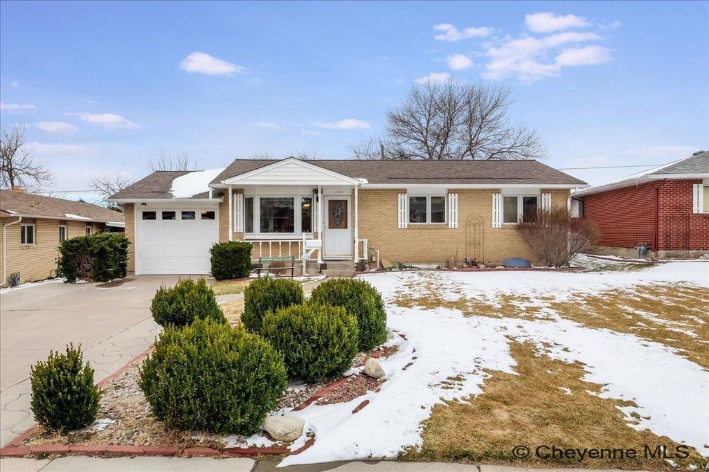 1608 MADISON AVE, Cheyenne, WY 82001