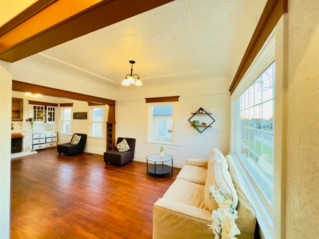 618 38Th St, Richmond, CA 94805