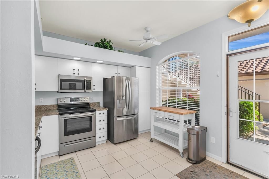 194 Newport DR 903, NAPLES, FL 34114 — photo 5