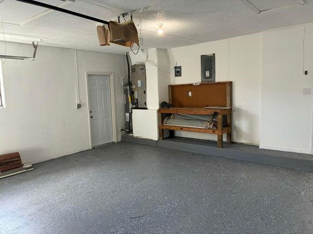 7104 NW 38th Mnr, Coral Springs, FL 33065