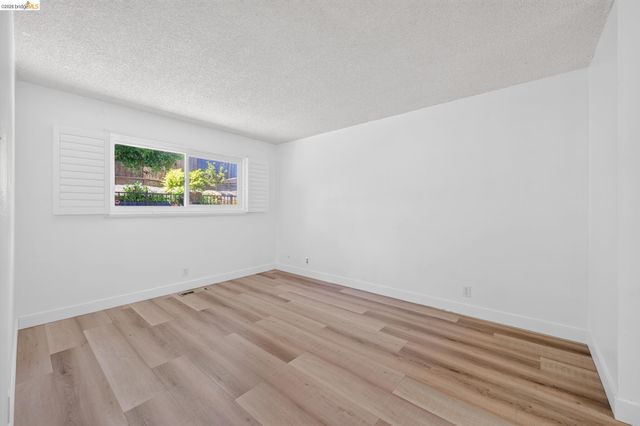 1217 Mission Dr, Antioch, CA 94509