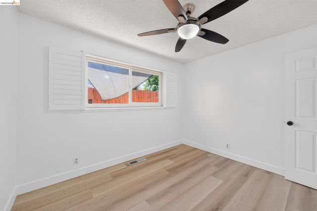1217 Mission Dr, Antioch, CA 94509