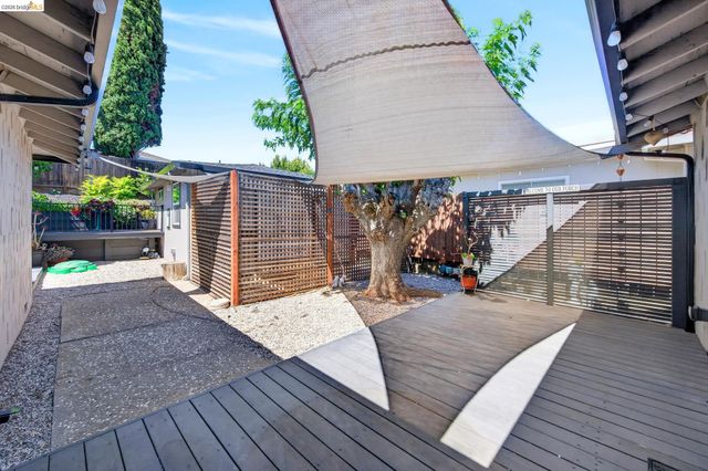 1217 Mission Dr, Antioch, CA 94509