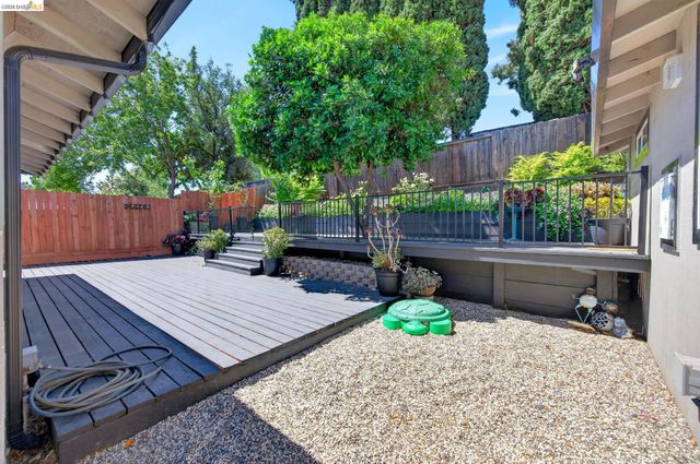 1217 Mission Dr, Antioch, CA 94509