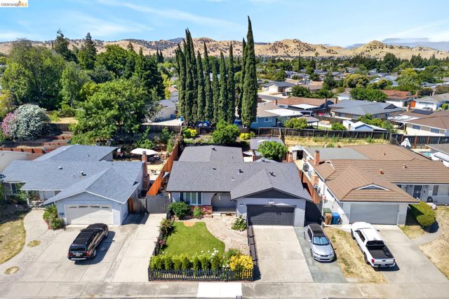 1217 Mission Dr, Antioch, CA 94509