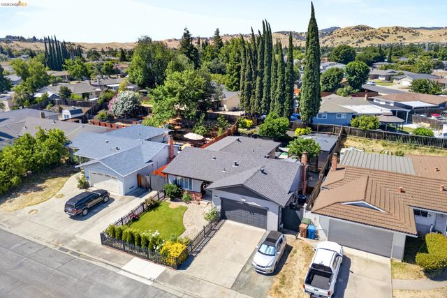 1217 Mission Dr, Antioch, CA 94509