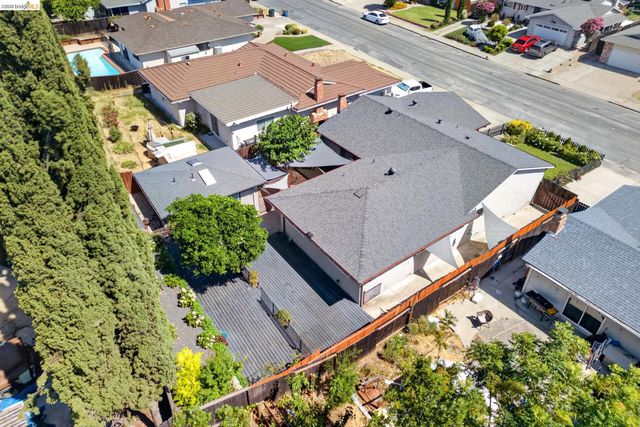 1217 Mission Dr, Antioch, CA 94509