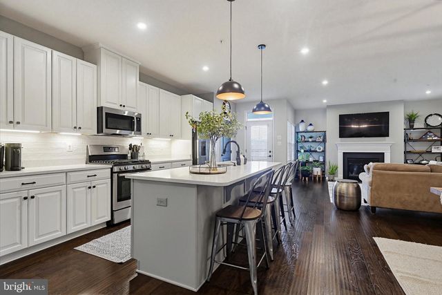 133 LIMPKIN AVE, Clarksburg, MD 20871
