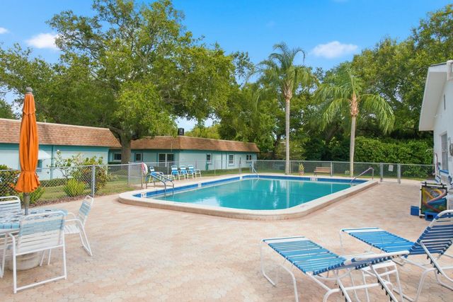 200 GLENNES LANE 205, Dunedin, FL 34698