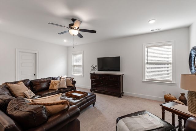 3312 Longport Ln, Thompsons Station, TN 37179
