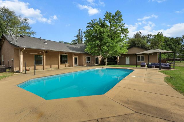 4750 Pheasant Drive, Anderson, CA 96007