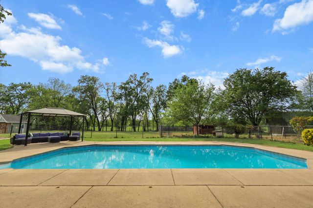 4750 Pheasant Drive, Anderson, CA 96007