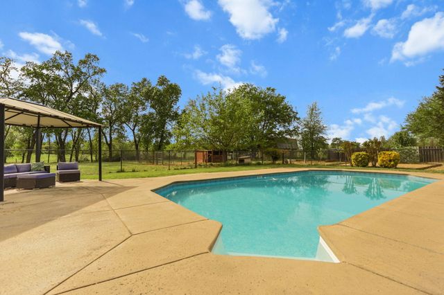 4750 Pheasant Drive, Anderson, CA 96007