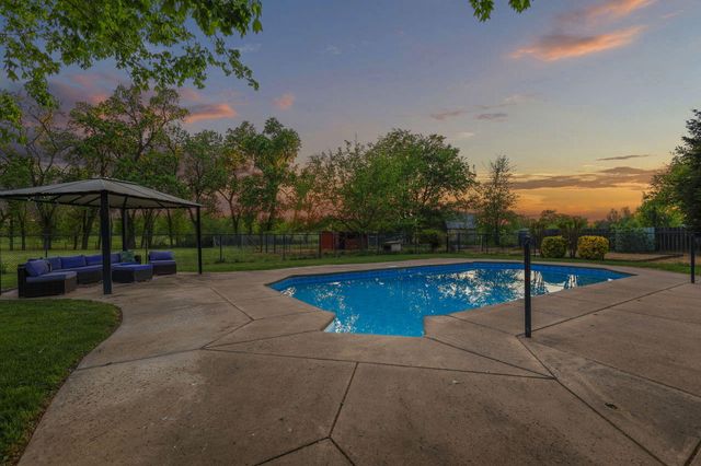 4750 Pheasant Drive, Anderson, CA 96007