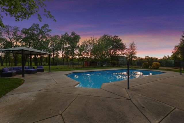 4750 Pheasant Drive, Anderson, CA 96007