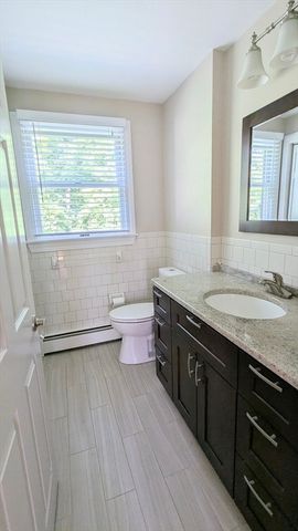 4 Dale St, Burlington, MA 01803