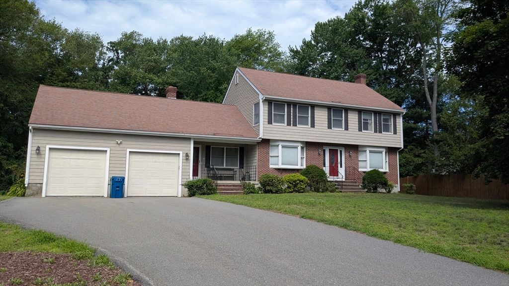 4 Dale St, Burlington, MA 01803