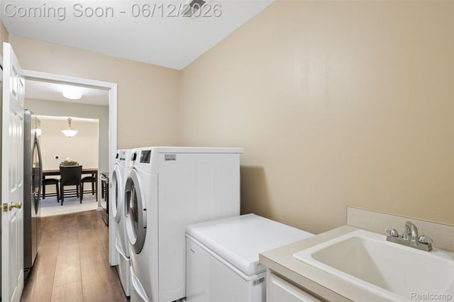 11862 Farmington Road, Livonia, MI 48150