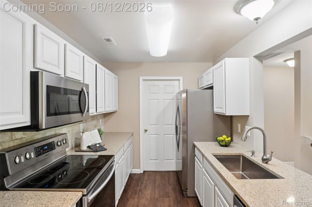 11862 Farmington Road, Livonia, MI 48150