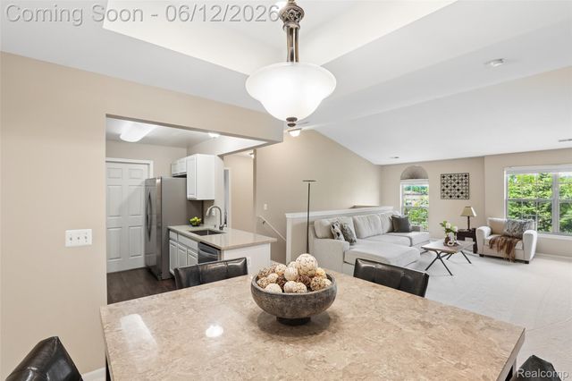 11862 Farmington Road, Livonia, MI 48150