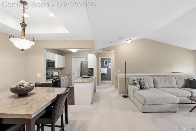 11862 Farmington Road, Livonia, MI 48150