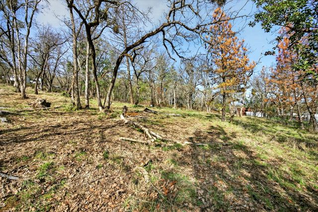 2083 Knowles Road, Medford, OR 97501