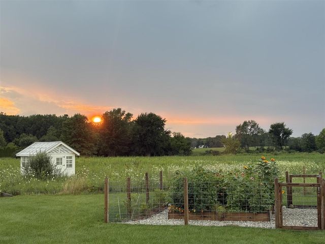12054 California Road, Bridgman, MI 49106