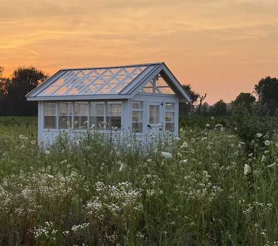 12054 California Road, Bridgman, MI 49106