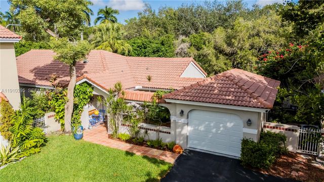 1327 Seagrape Cir, Weston, FL 33326