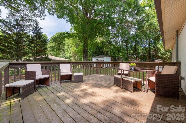 4300 Dowling Drive, Charlotte, NC 28205