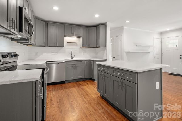4300 Dowling Drive, Charlotte, NC 28205