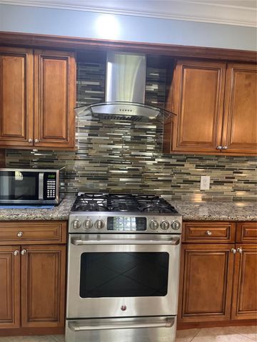 4920 Almeda Genoa Road, Houston, TX 77048
