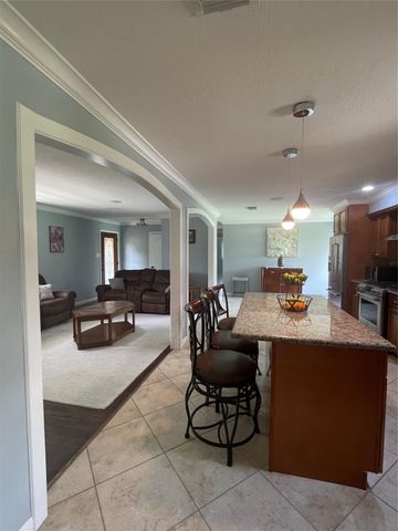 4920 Almeda Genoa Road, Houston, TX 77048