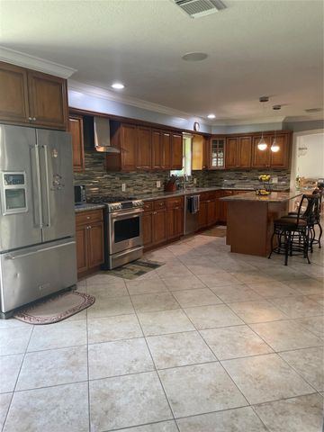 4920 Almeda Genoa Road, Houston, TX 77048