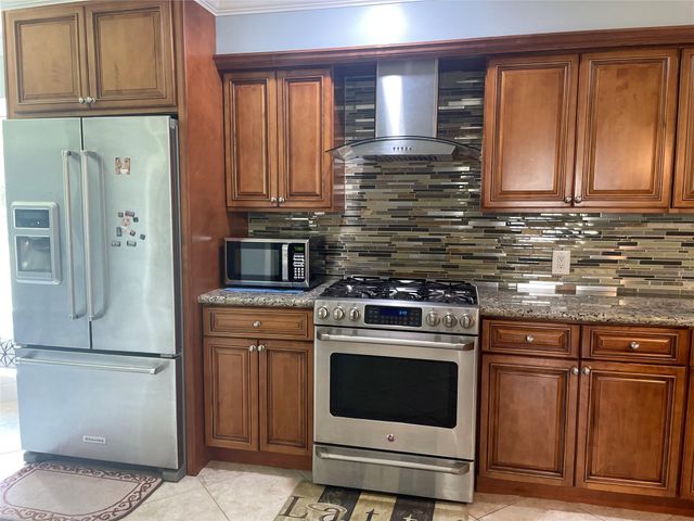 4920 Almeda Genoa Road, Houston, TX 77048