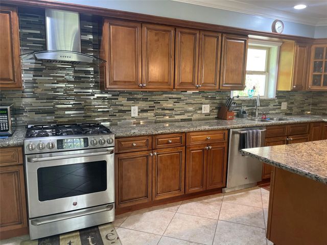 4920 Almeda Genoa Road, Houston, TX 77048