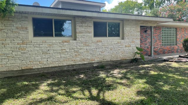 4920 Almeda Genoa Road, Houston, TX 77048