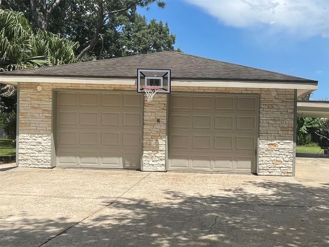 4920 Almeda Genoa Road, Houston, TX 77048