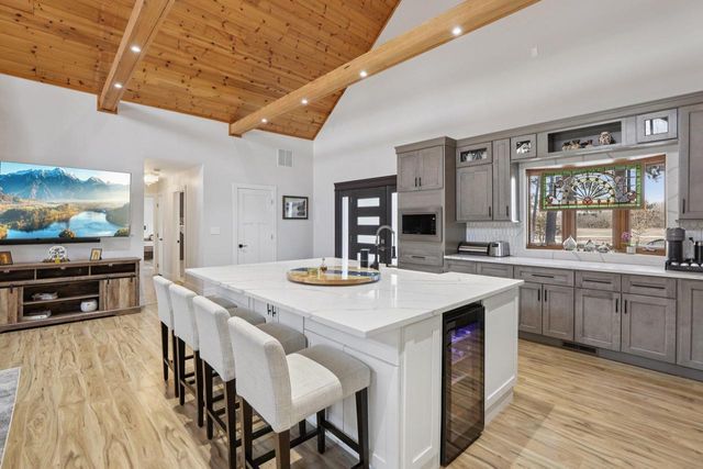 S1462 Indian Trail Parkway, Baraboo, WI 53913