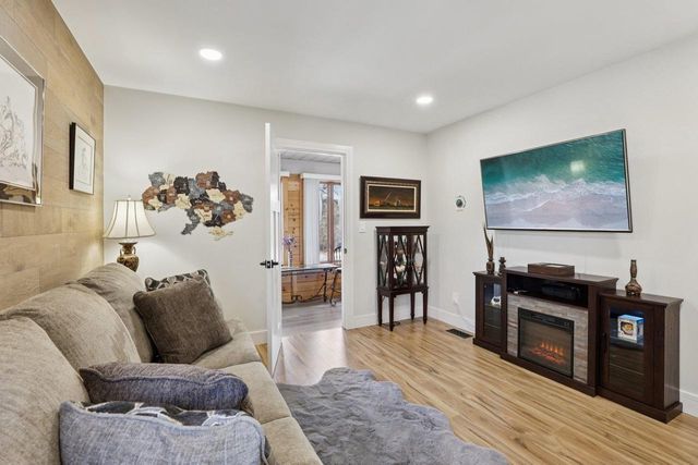 S1462 Indian Trail Parkway, Baraboo, WI 53913